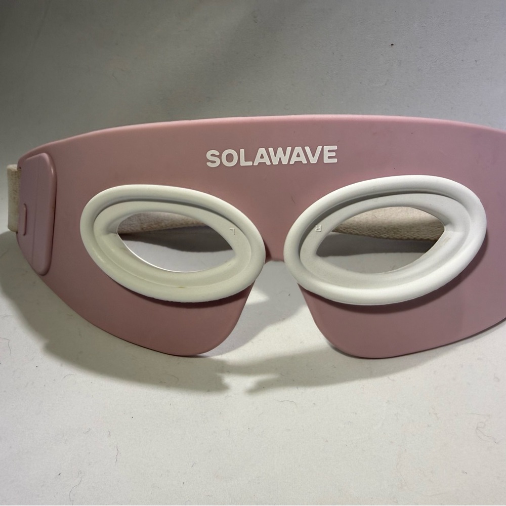Solawave Pink Light Therapy mask